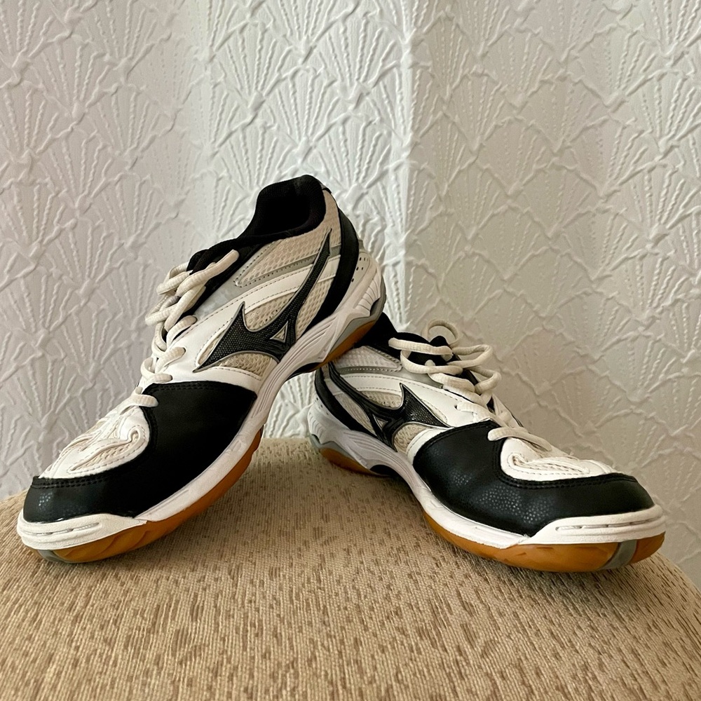 Mizuno Wave Hurricane Volleyball Sneakers - Black and White
